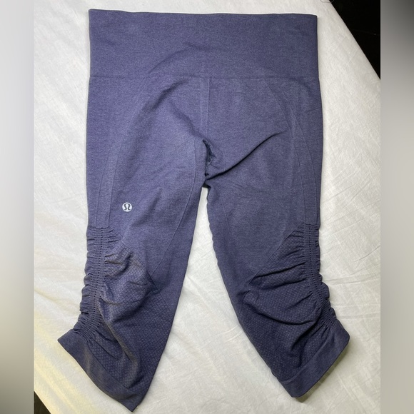 Lululemon Awakening Crop sz 6 - Picture 5 of 11